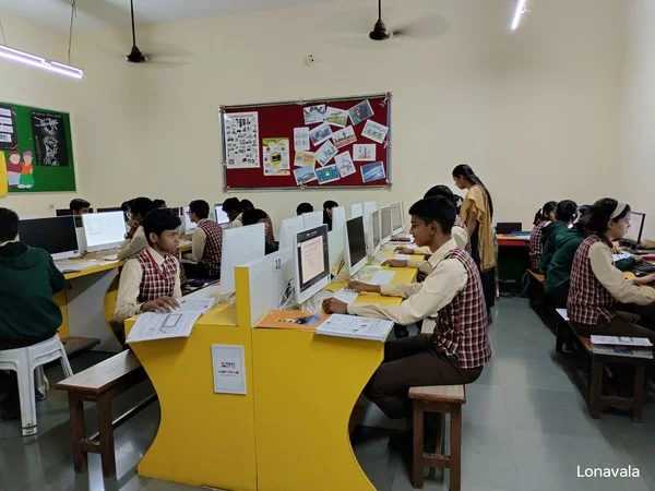 Computer Lab (6)
